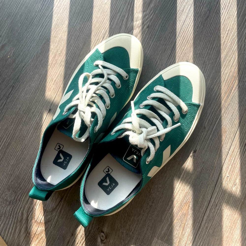 Veja Nova Canvas Poker Pierre sneakers size W8